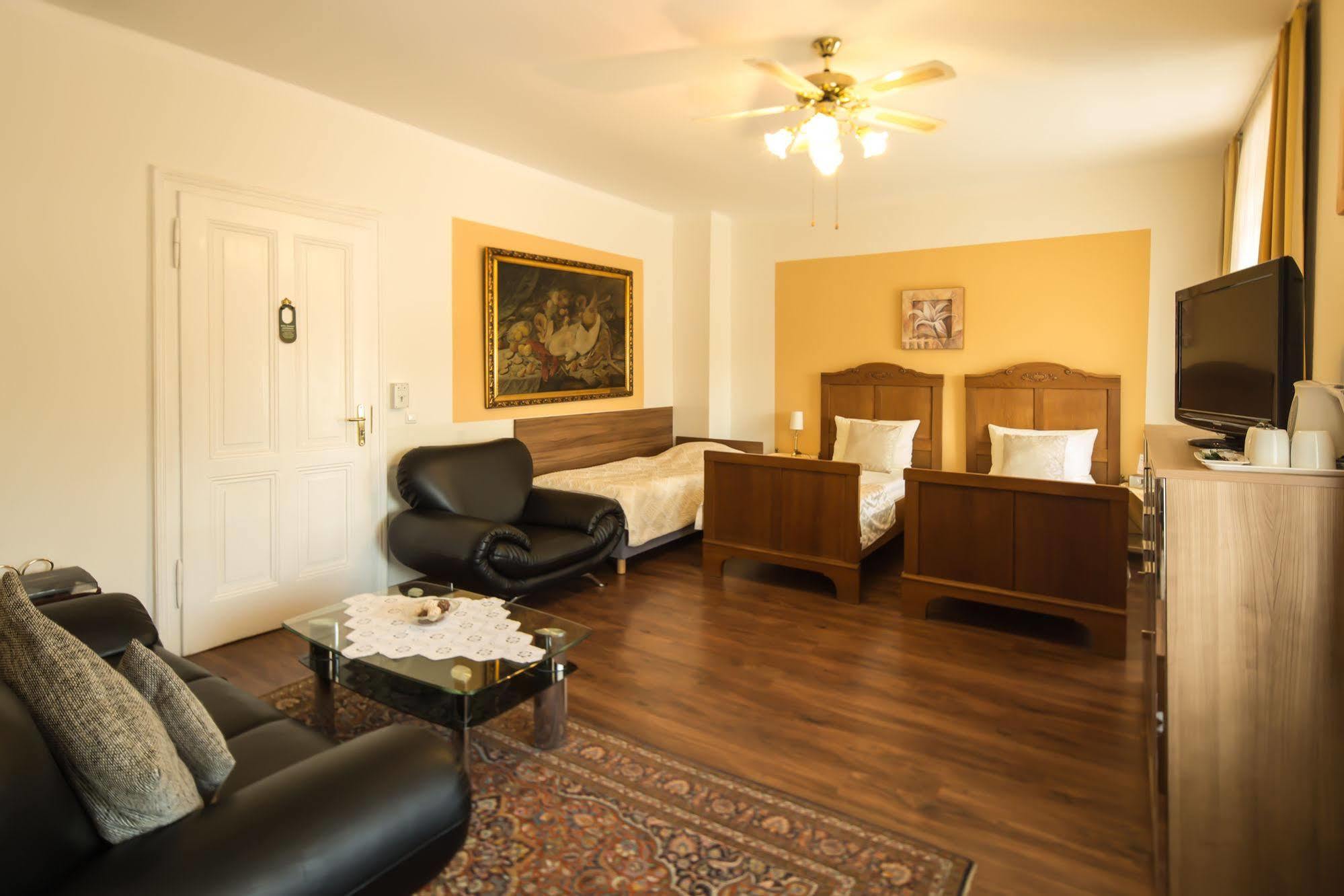 Carlton Mayfair 3* Düsseldorf